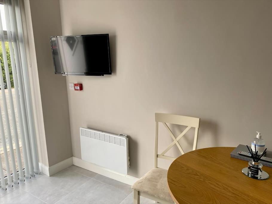 Erne Getaway No.8 Brand New 1 Bed Apartment Enniskillen Eksteriør bilde