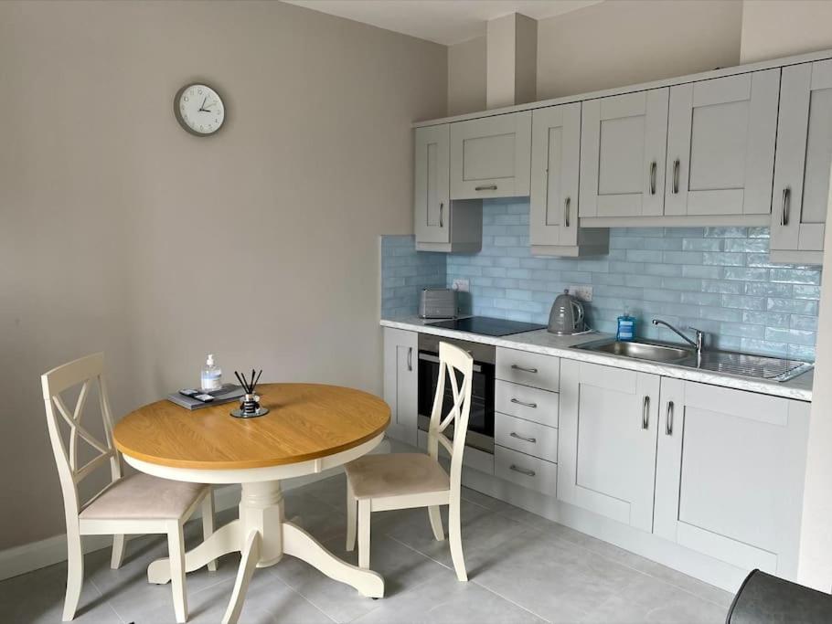 Erne Getaway No.8 Brand New 1 Bed Apartment Enniskillen Eksteriør bilde